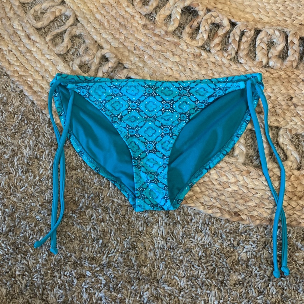 Converse swim suit